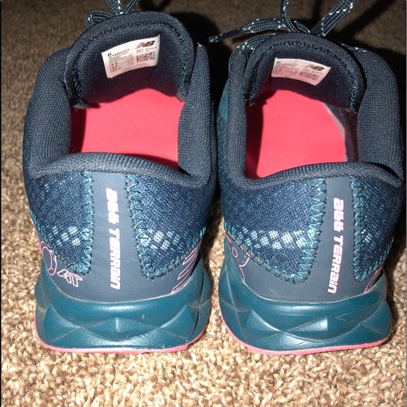 New Balance 690 AT - Picture 3 of 6